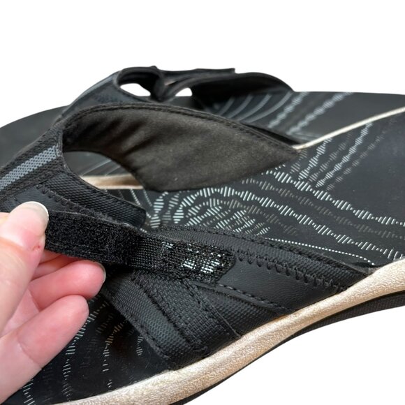 Clarks Cloudsteppers Breeze Sea Thong Sandals - Picture 8 of 10